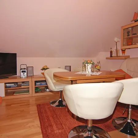 公寓 In With Balcony *